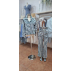 Pantalón de rayas