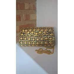 clutch negro y dorado